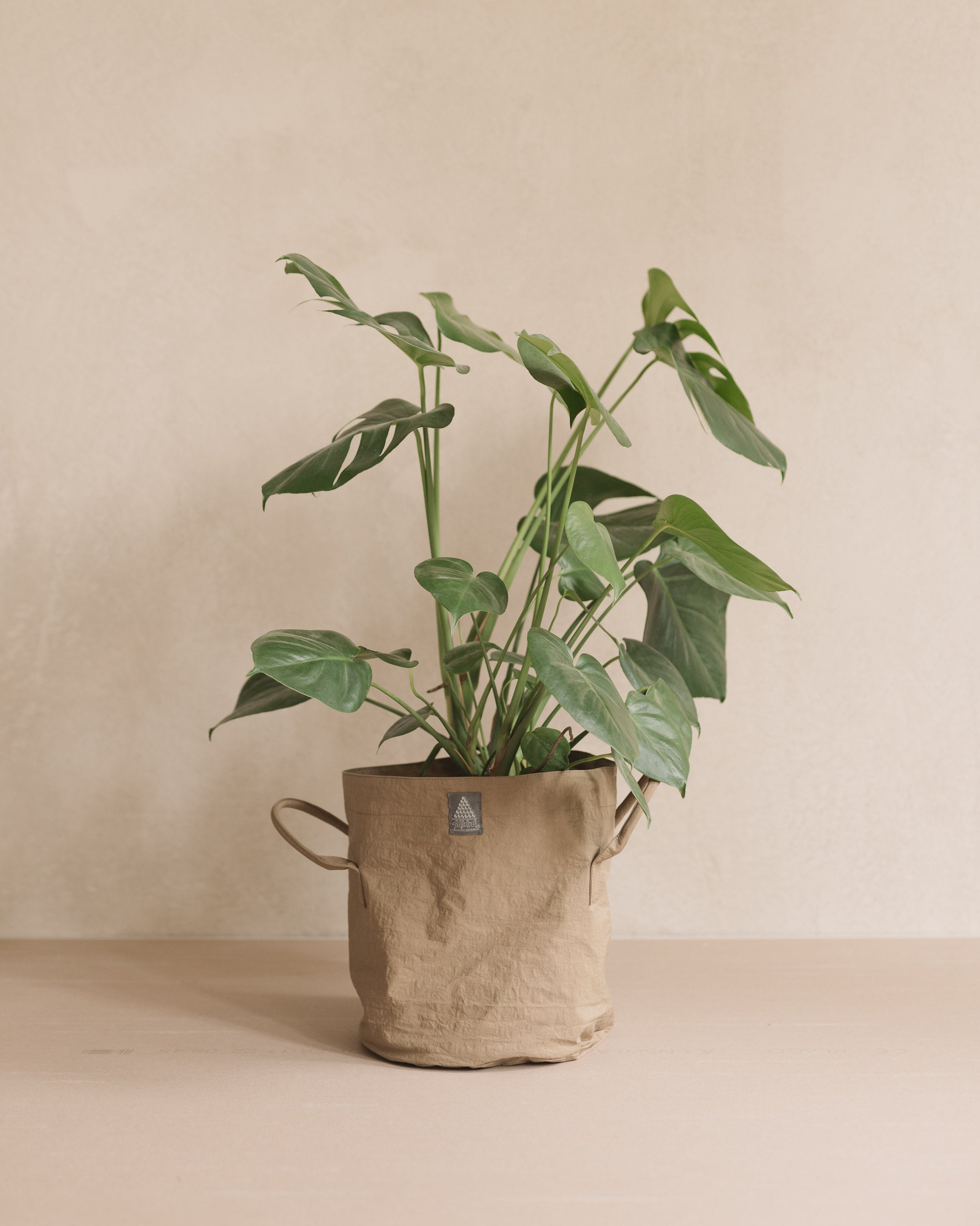Satta Plant Pot Cover [S] - Sandstone