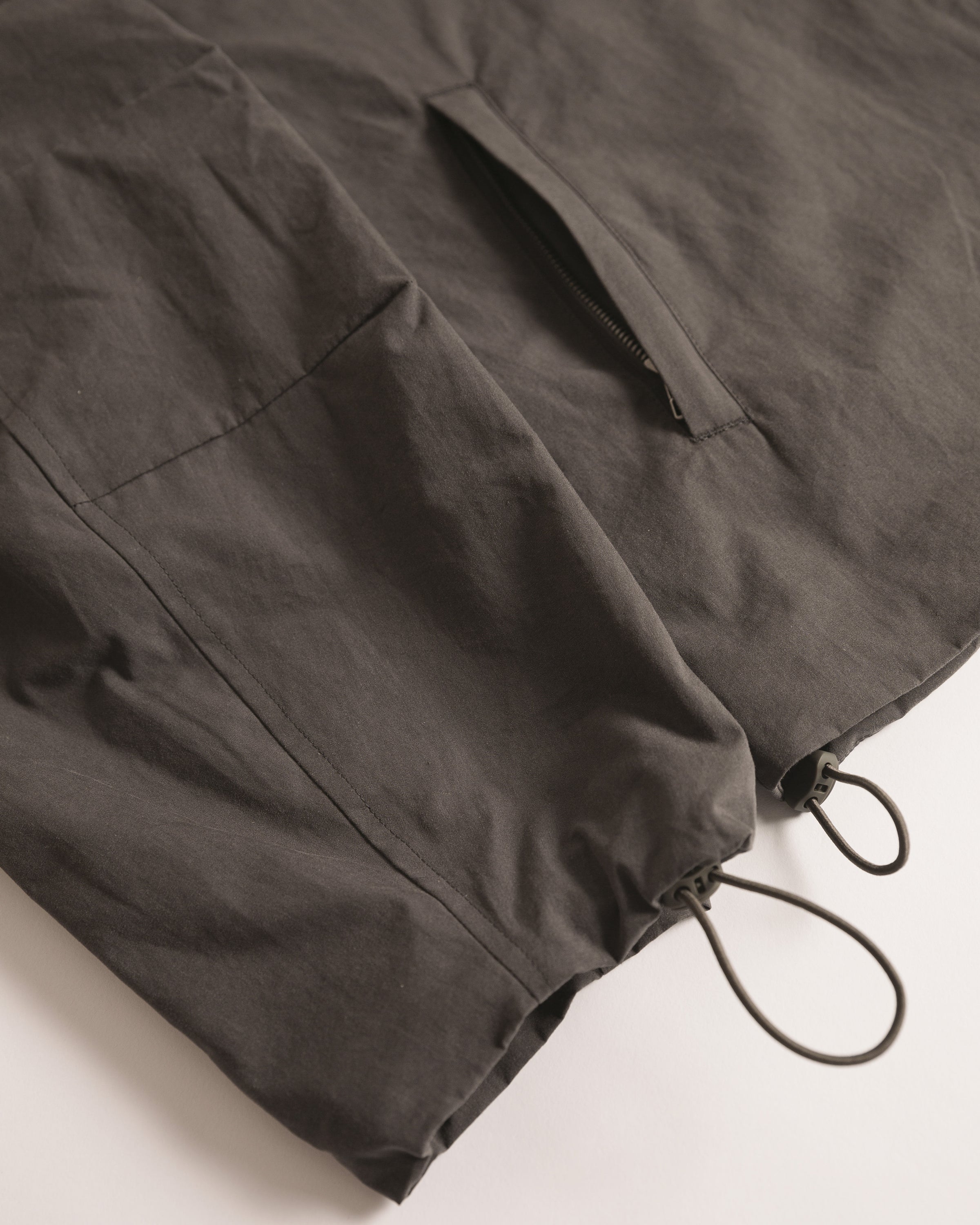 Satta Grounds Jacket [W] - Charcoal