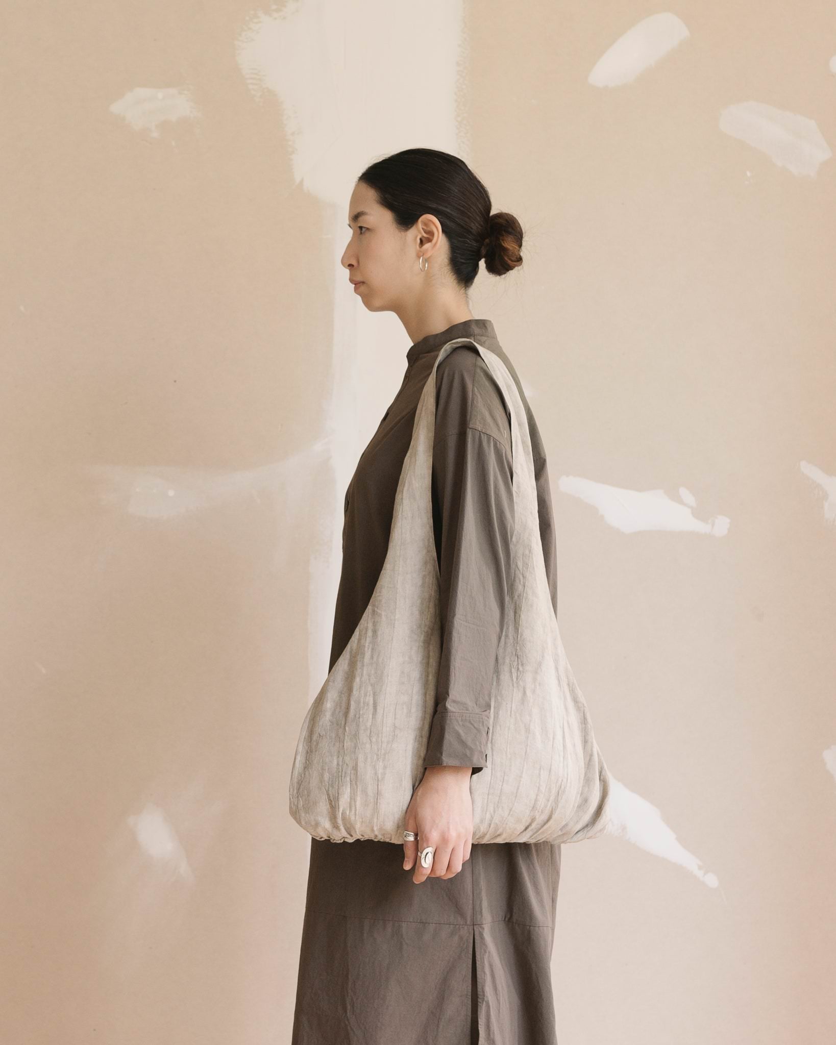 Satta Drop Bag - Marbled White / Grey