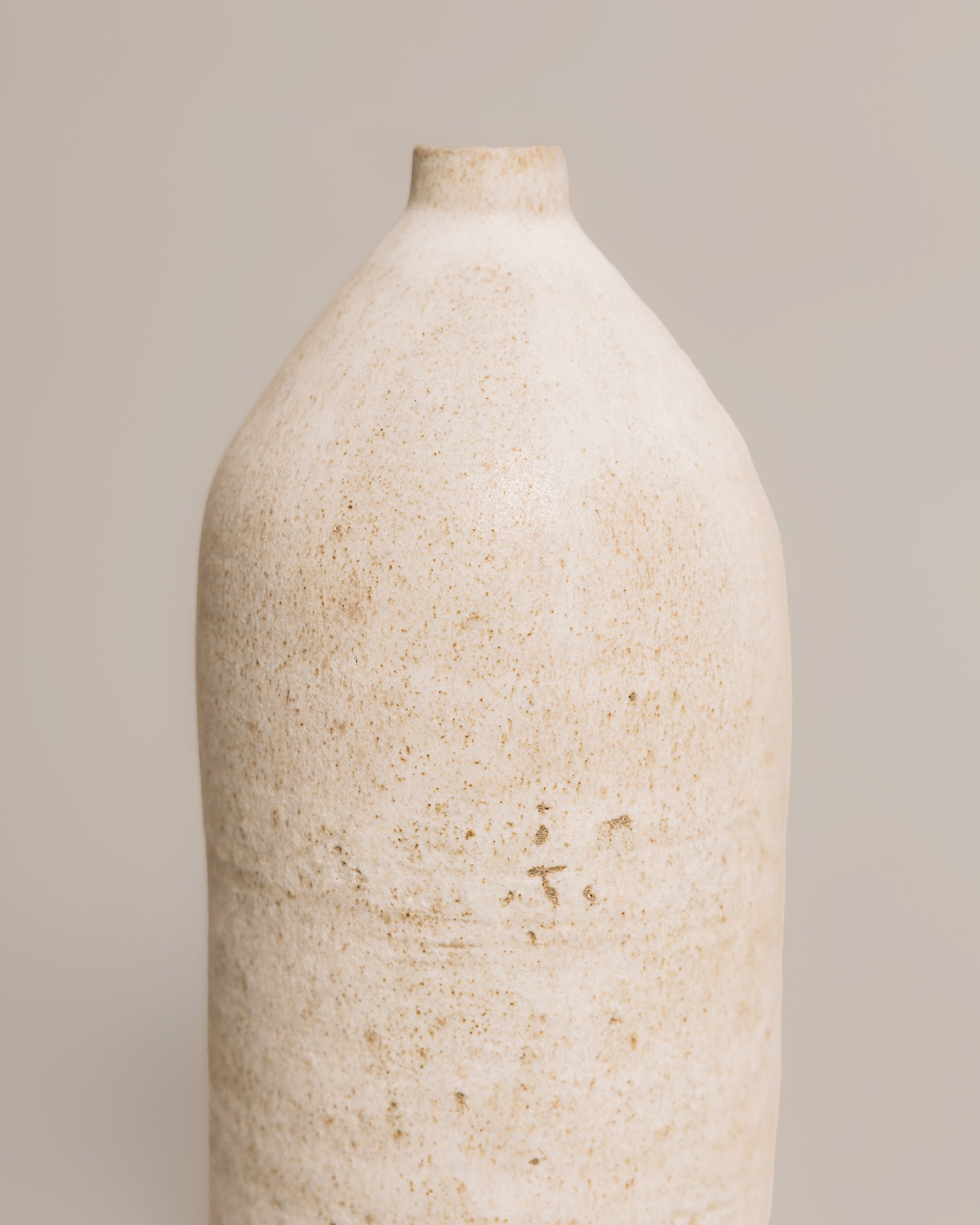 Satta | Bottle 02, White Clay